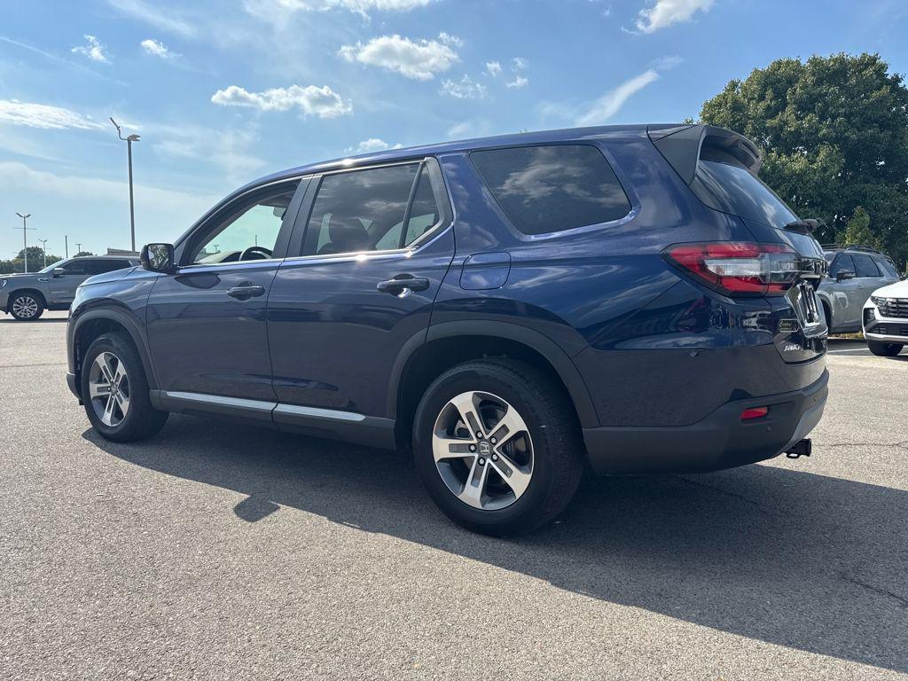 used 2025 Honda Pilot car, priced at $44,497