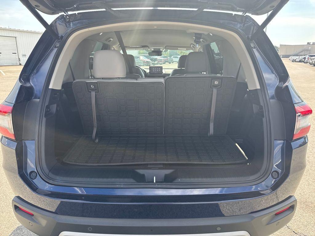 used 2025 Honda Pilot car, priced at $44,497