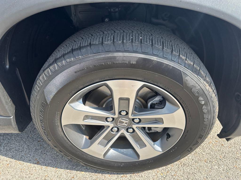 used 2025 Honda Pilot car, priced at $44,497