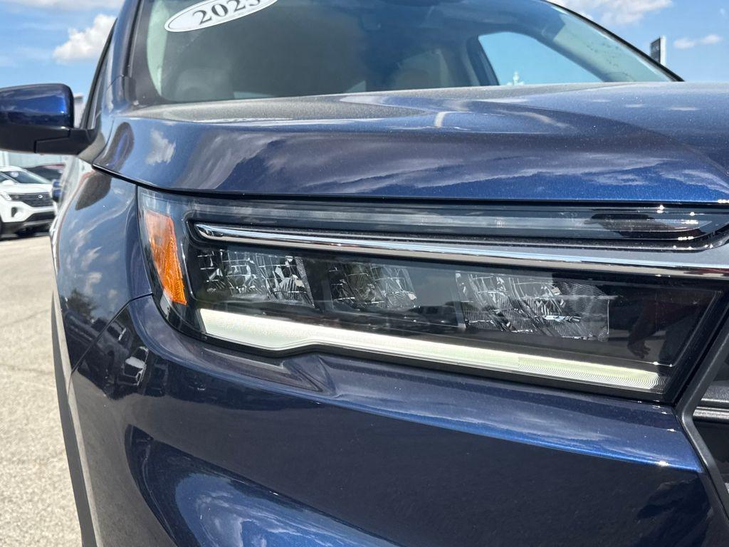 used 2025 Honda Pilot car, priced at $44,497