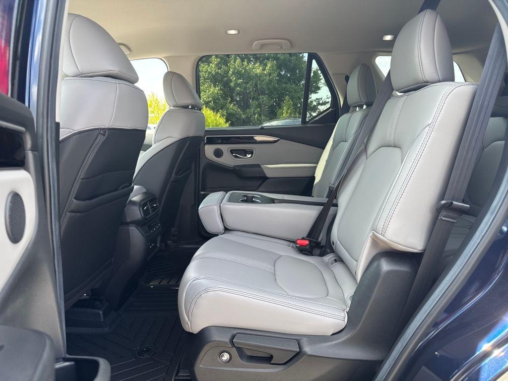 used 2025 Honda Pilot car, priced at $44,497