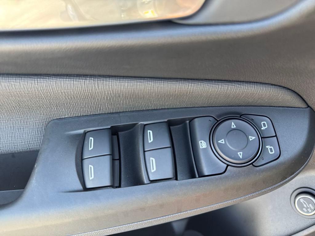 new 2025 Buick Envista car, priced at $26,798