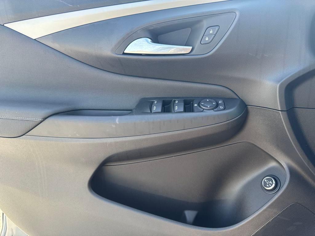 new 2025 Buick Envista car, priced at $26,798