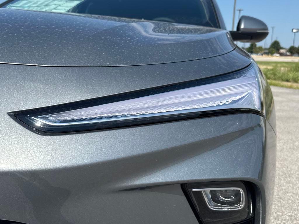 new 2025 Buick Envista car, priced at $26,798