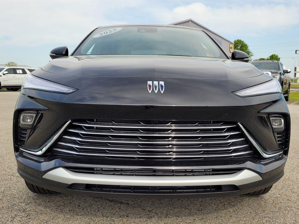 new 2025 Buick Envista car, priced at $26,989