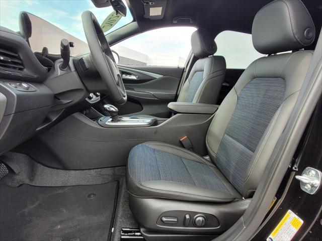new 2025 Buick Envista car