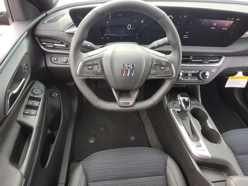 new 2025 Buick Envista car, priced at $26,989
