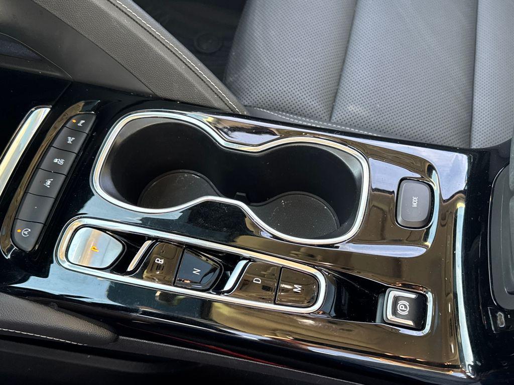 used 2022 Buick Envision car, priced at $25,997