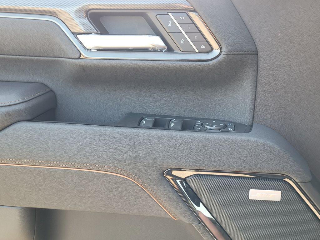 new 2025 GMC Sierra 2500 car, priced at $83,002