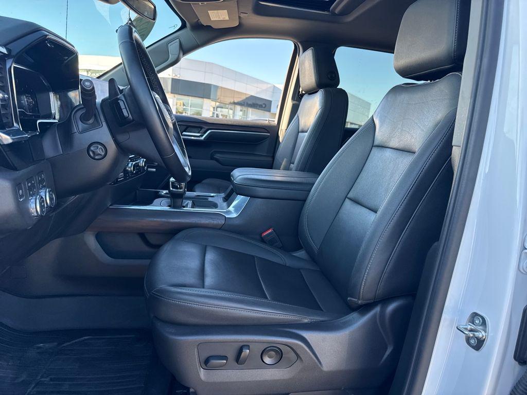used 2024 GMC Sierra 1500 car, priced at $47,997