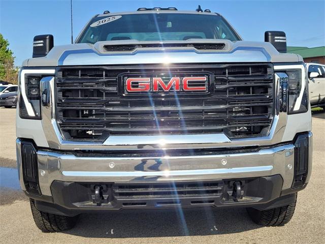 new 2025 GMC Sierra 3500 car, priced at $66,375
