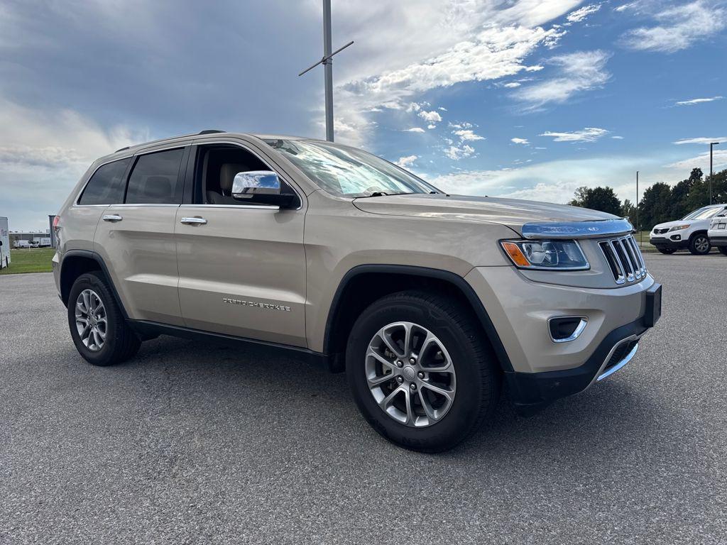 used 2015 Jeep Grand Cherokee car, priced at $15,497