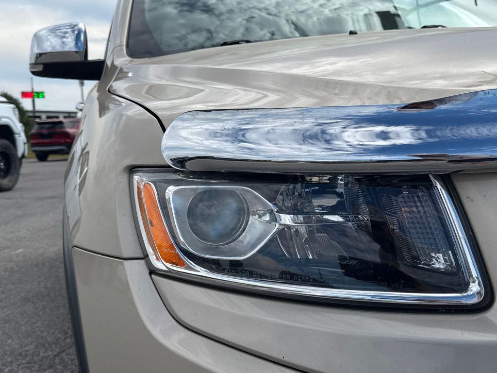 used 2015 Jeep Grand Cherokee car, priced at $15,497