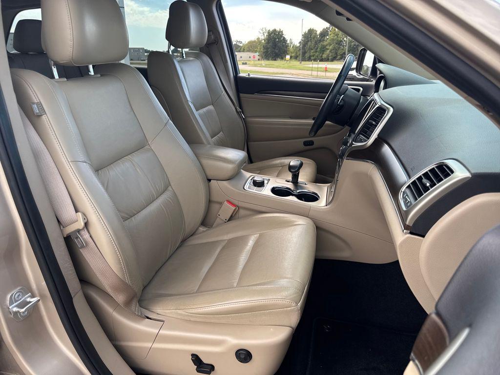used 2015 Jeep Grand Cherokee car, priced at $15,497