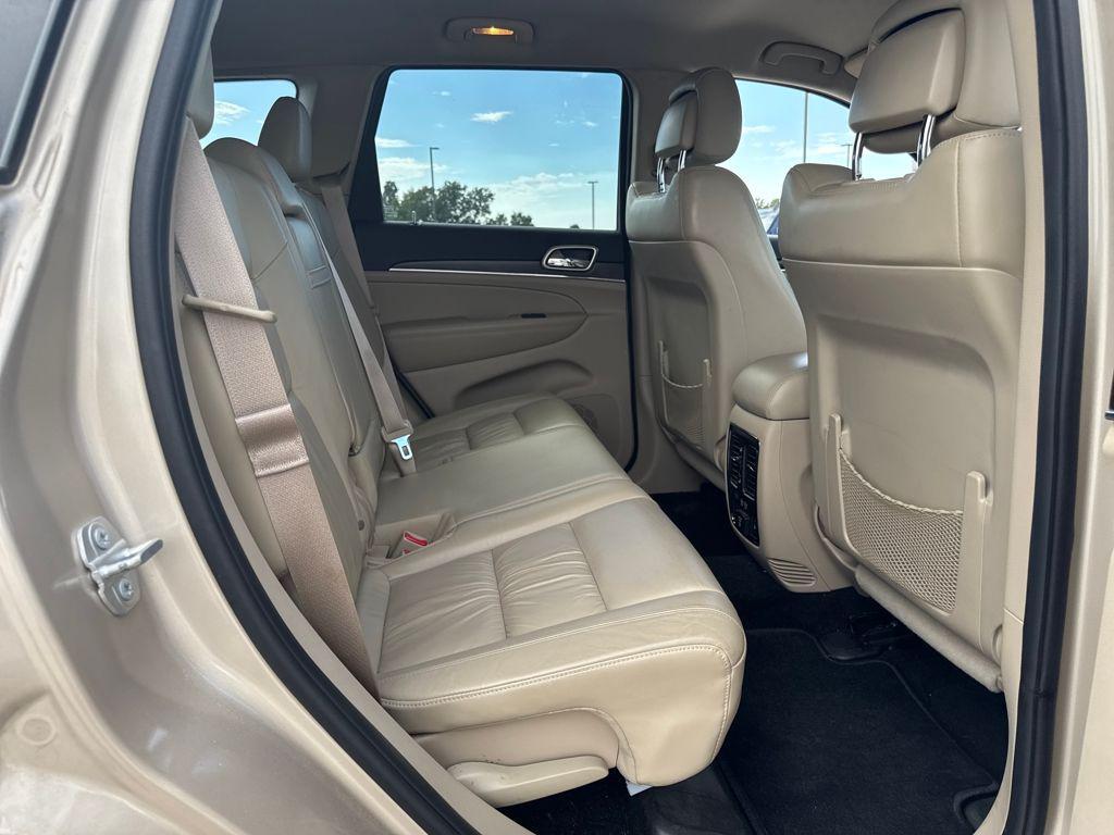 used 2015 Jeep Grand Cherokee car, priced at $15,497
