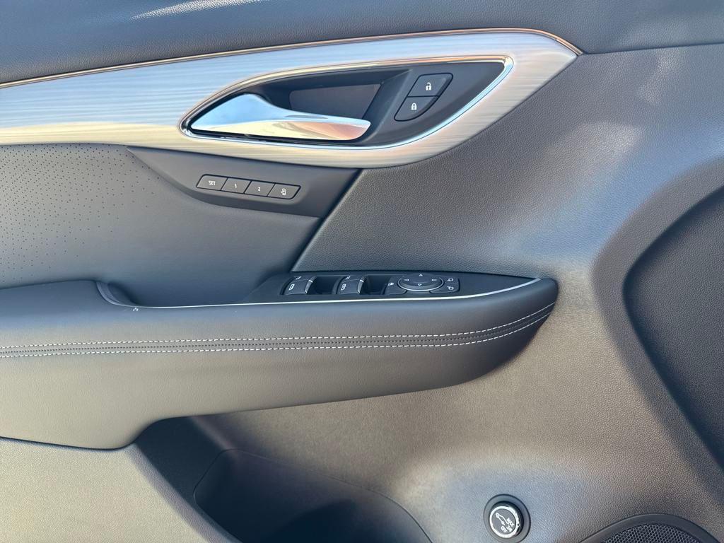 new 2025 Buick Envision car, priced at $44,297