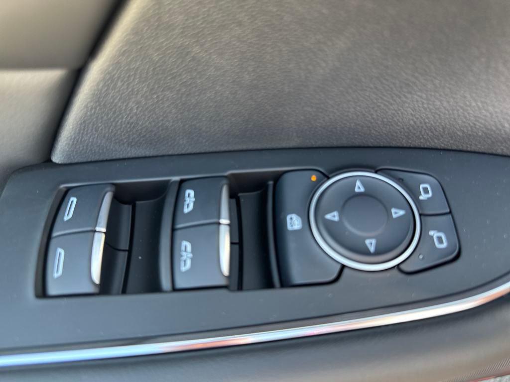 new 2025 Buick Envision car, priced at $44,297