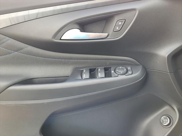 new 2025 Buick Envista car, priced at $30,755