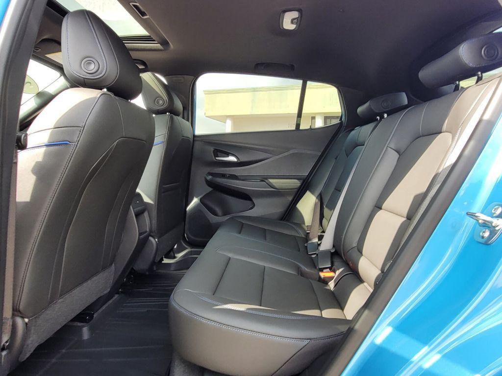 new 2025 Buick Envista car, priced at $29,530