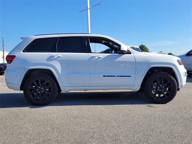 used 2022 Jeep Grand Cherokee car, priced at $28,997