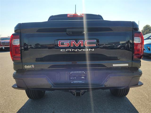 new 2024 GMC Canyon car