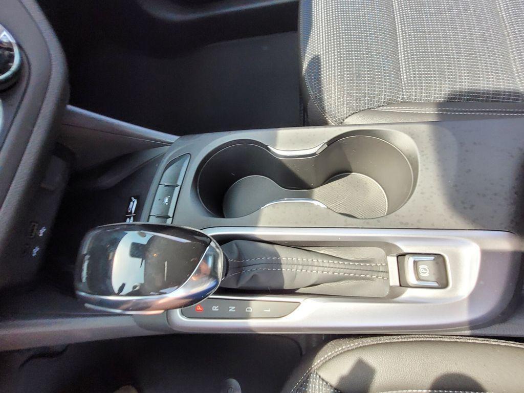 new 2025 Buick Envista car, priced at $25,865