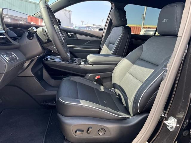 new 2025 Buick Enclave car, priced at $55,530