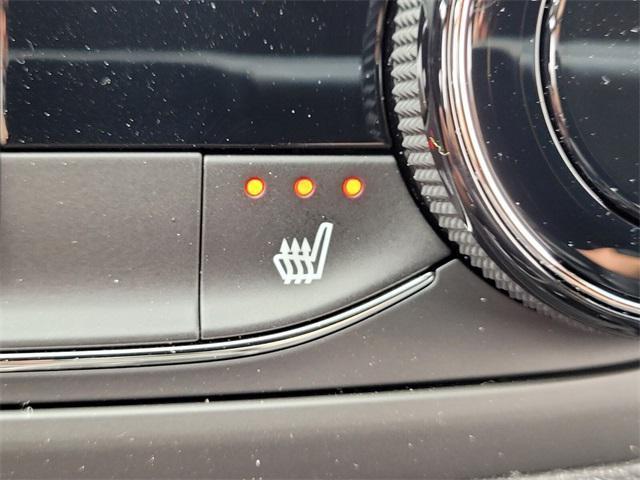 new 2025 Buick Envista car, priced at $27,815
