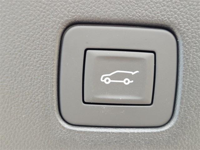 new 2025 Buick Envista car, priced at $27,815