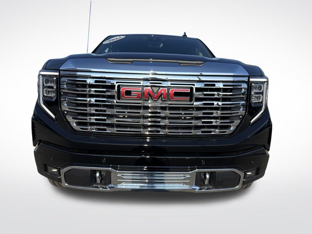 new 2025 GMC Sierra 1500 car, priced at $66,678