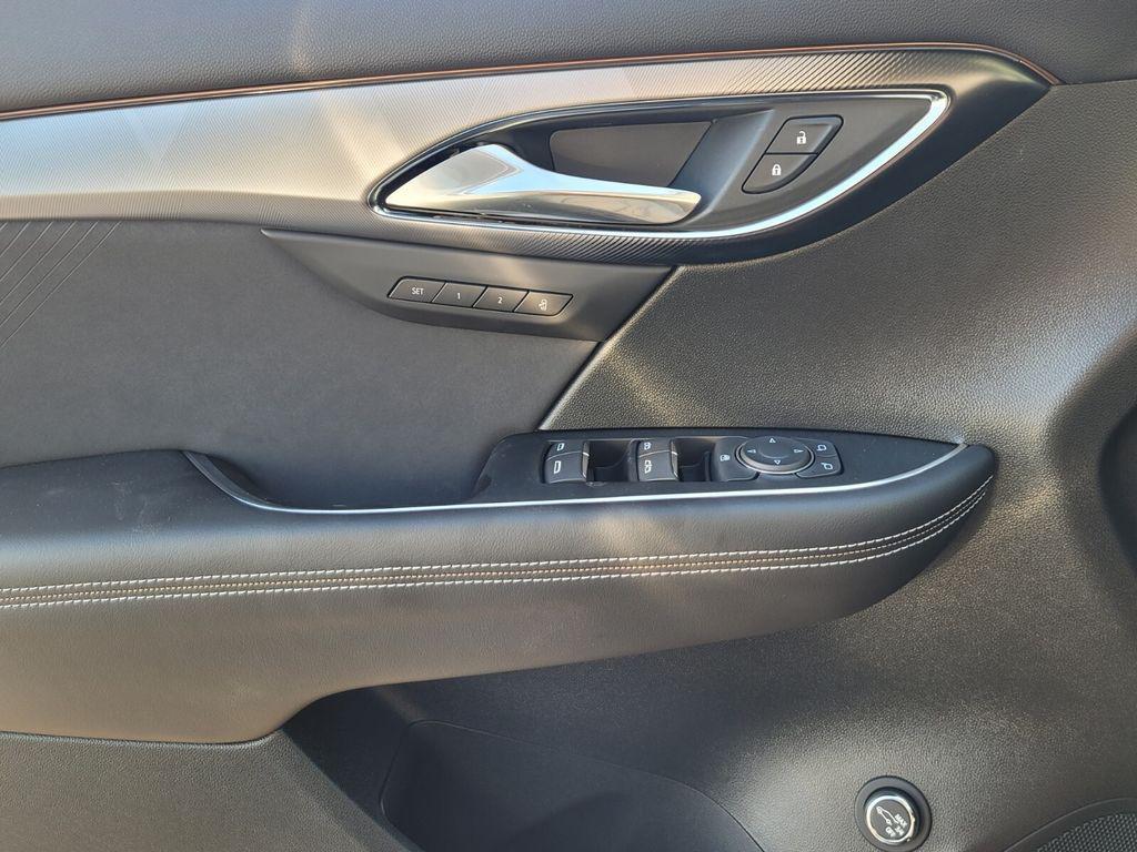 new 2025 Buick Envision car