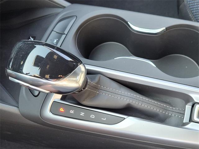 new 2025 Buick Envista car, priced at $28,114