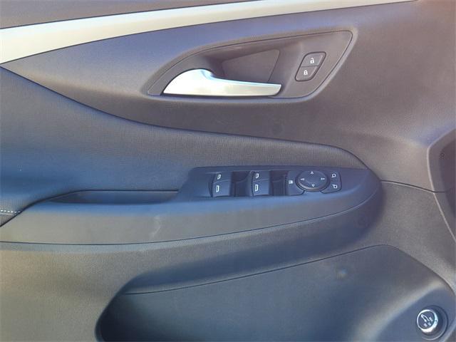 new 2025 Buick Envista car, priced at $28,114