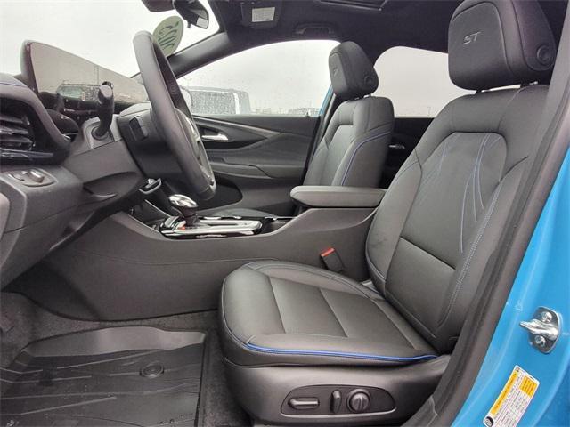new 2025 Buick Envista car, priced at $30,654