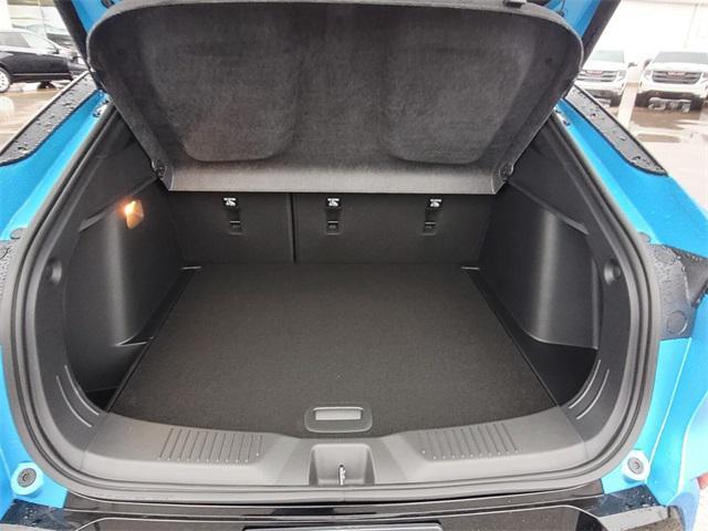 new 2025 Buick Envista car, priced at $30,654