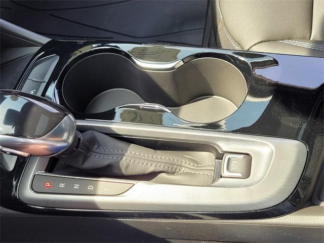 new 2025 Buick Envista car, priced at $30,260