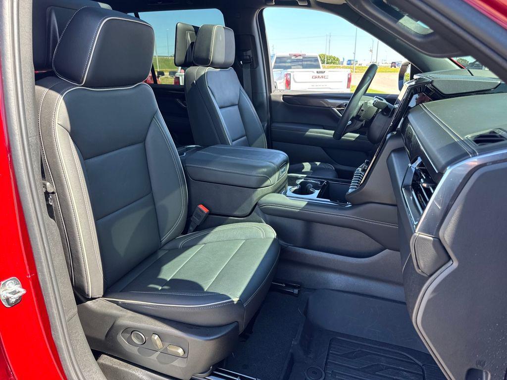 used 2025 GMC Yukon car, priced at $73,997