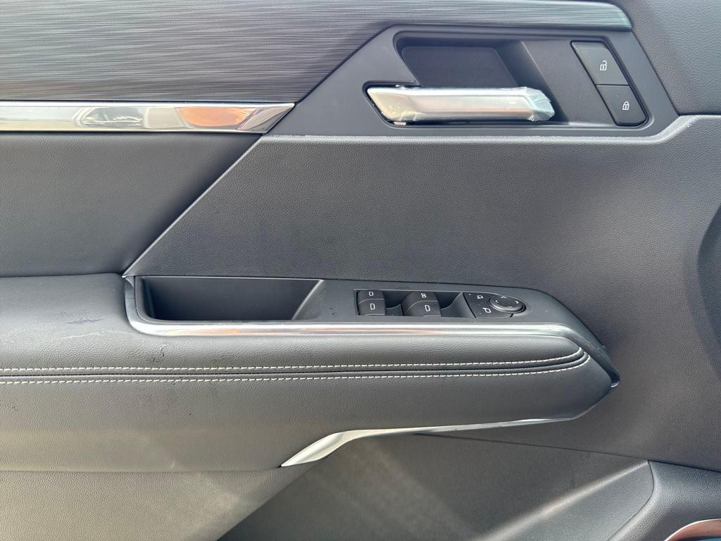 new 2025 GMC Acadia car, priced at $51,202