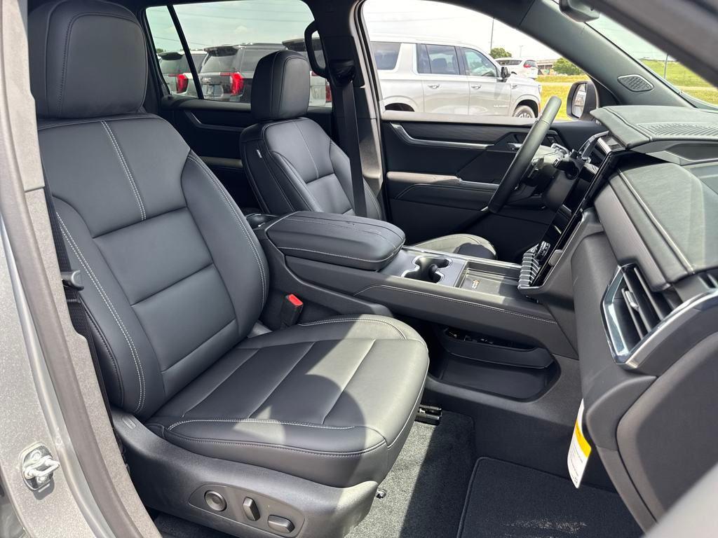 new 2025 GMC Acadia car, priced at $51,202