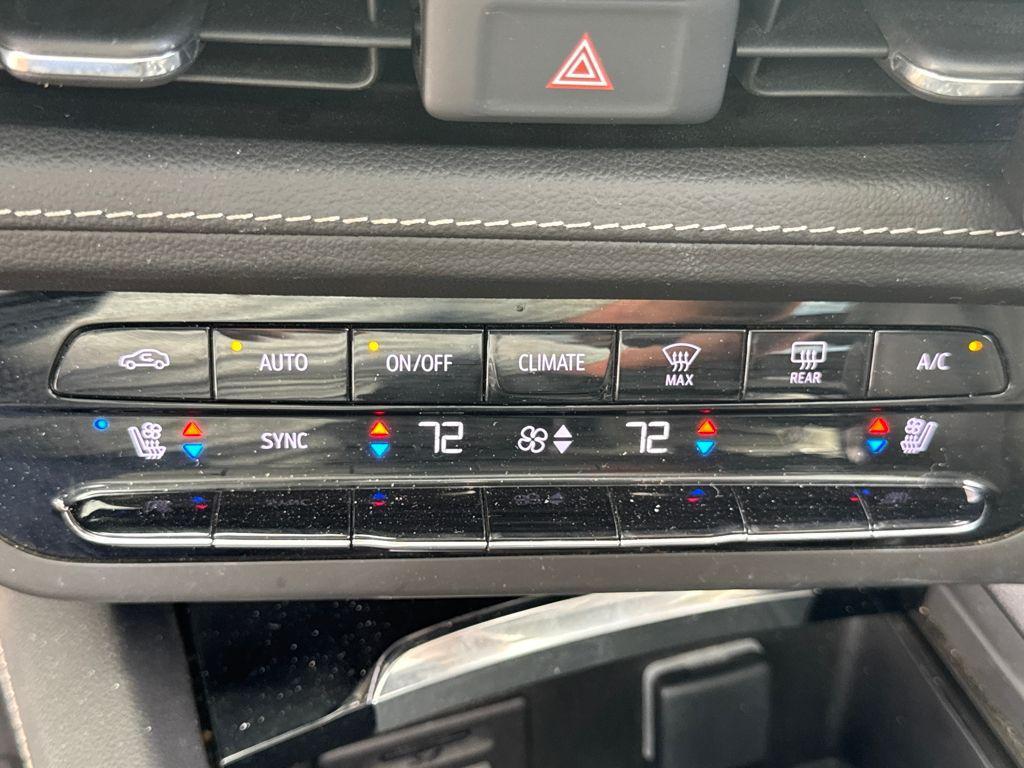 used 2023 Buick Envision car, priced at $30,997