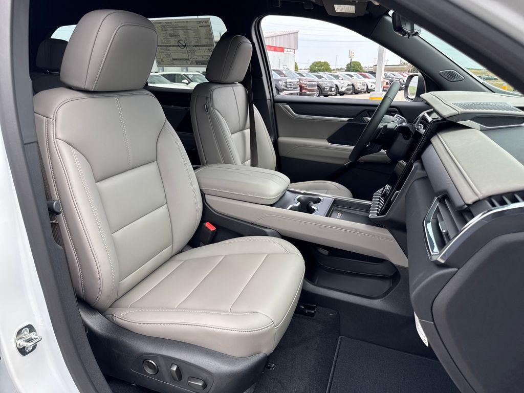 new 2026 GMC Acadia car, priced at $50,600