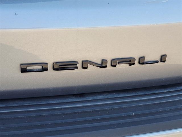 used 2024 GMC Yukon car, priced at $90,997