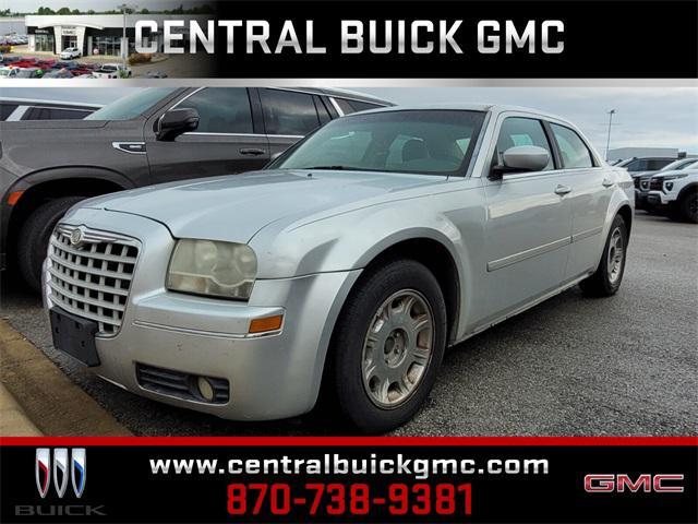 used 2005 Chrysler 300 car