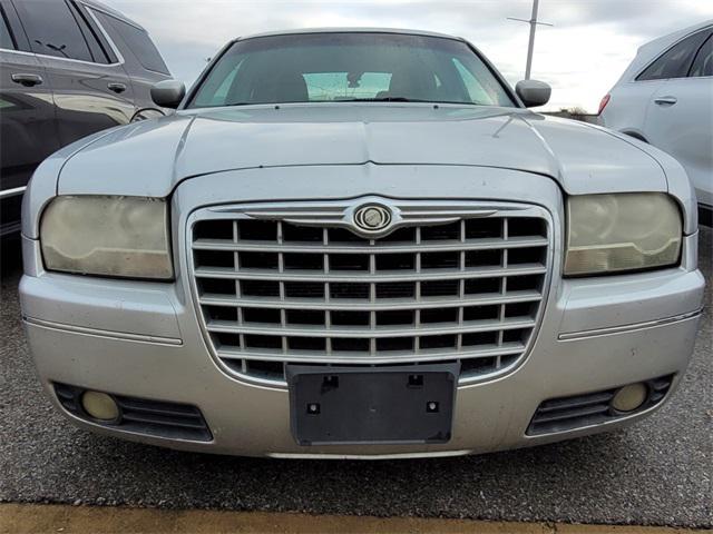 used 2005 Chrysler 300 car