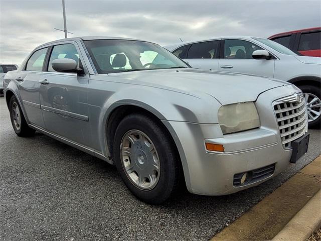 used 2005 Chrysler 300 car