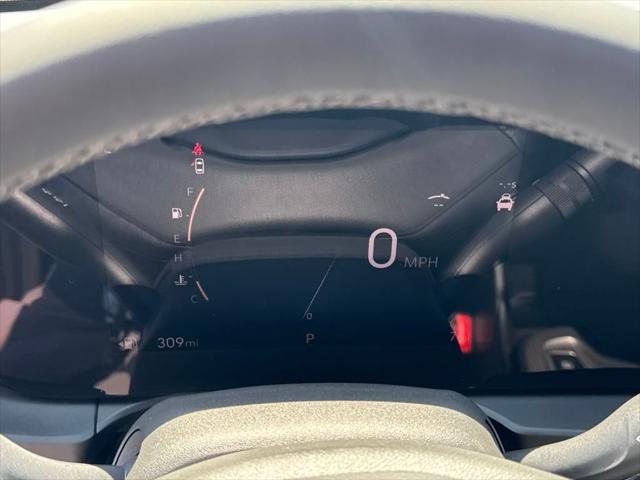 new 2025 Buick Envista car, priced at $31,625