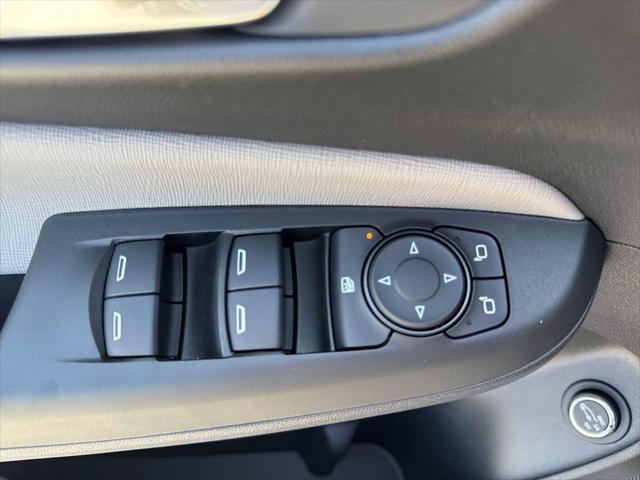 new 2025 Buick Envista car, priced at $31,625