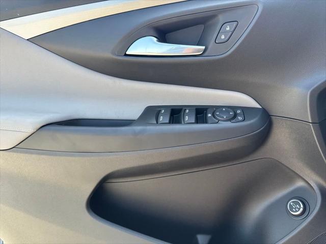 new 2025 Buick Envista car, priced at $31,625