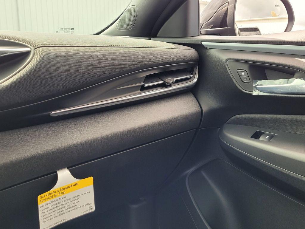 new 2025 Buick Envista car, priced at $27,729