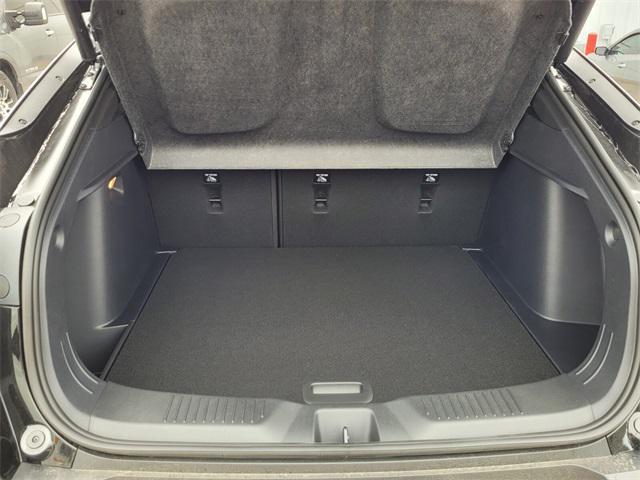 new 2025 Buick Envista car, priced at $28,114